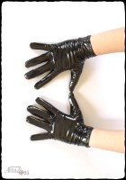 Kurze Handschuhe aus 4-Wege-Stretchlack